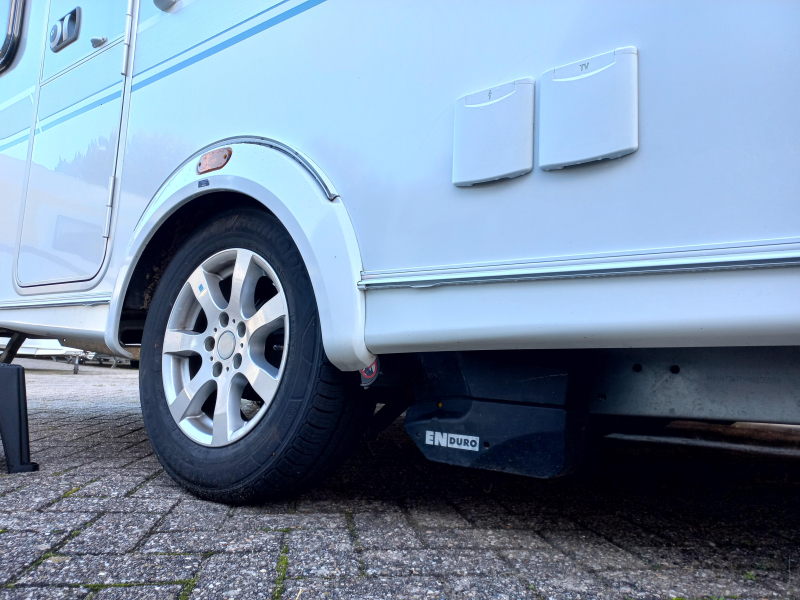 Knaus Sudwind Silver Selection 450 FU mover-cassette-GFK-etc  foto: 2