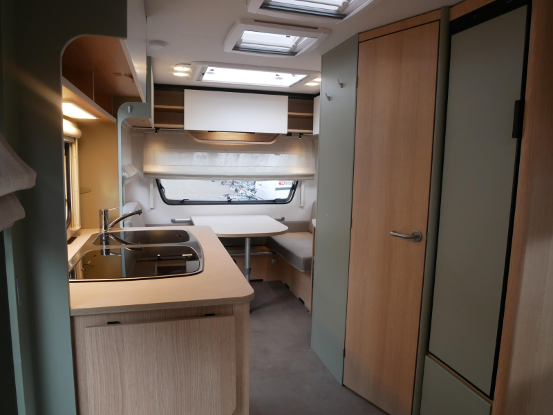 LMC Style 450 D Mover, voortent  foto: 16