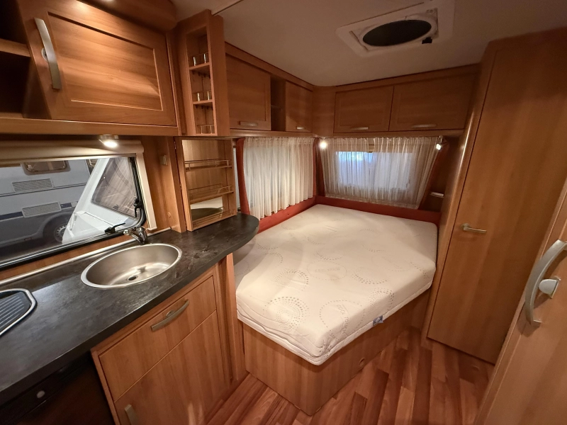 Eriba Sporting 465 FRANSB MOVER LUIFEL TENT  foto: 5