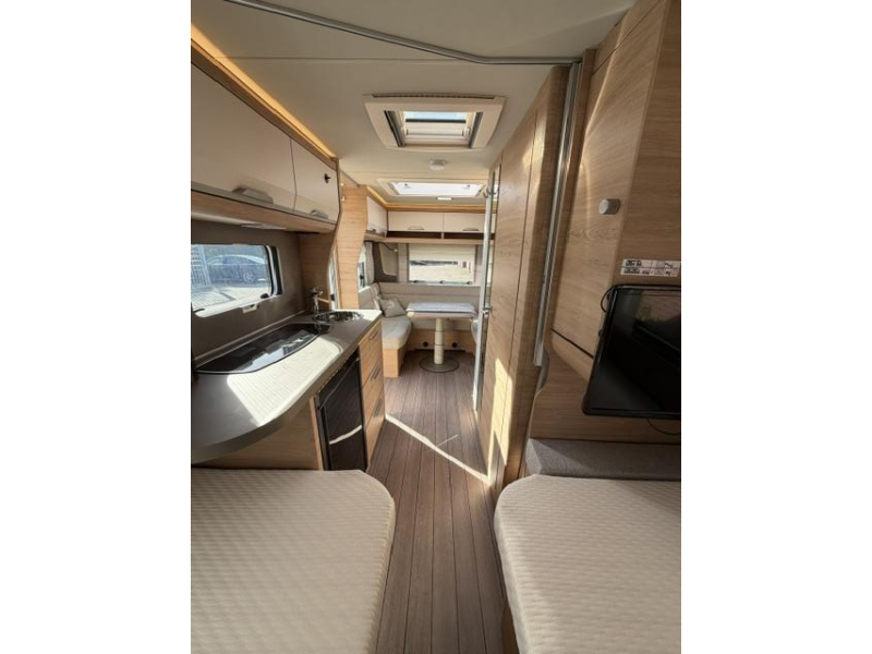 Knaus Sudwind 60 Years 500 EU Mover en Fietsendrager  foto: 19