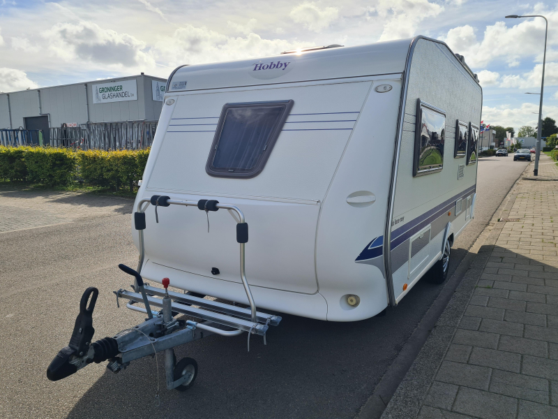 Hobby De Luxe 460 UFE met luifel  foto: 5