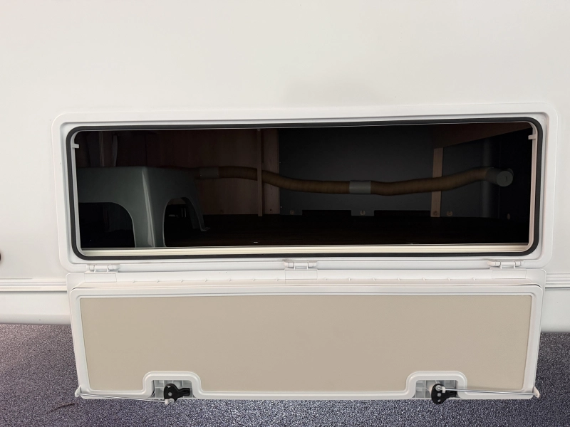 Knaus Sport 450 FU rondzit / fransbed  foto: 7