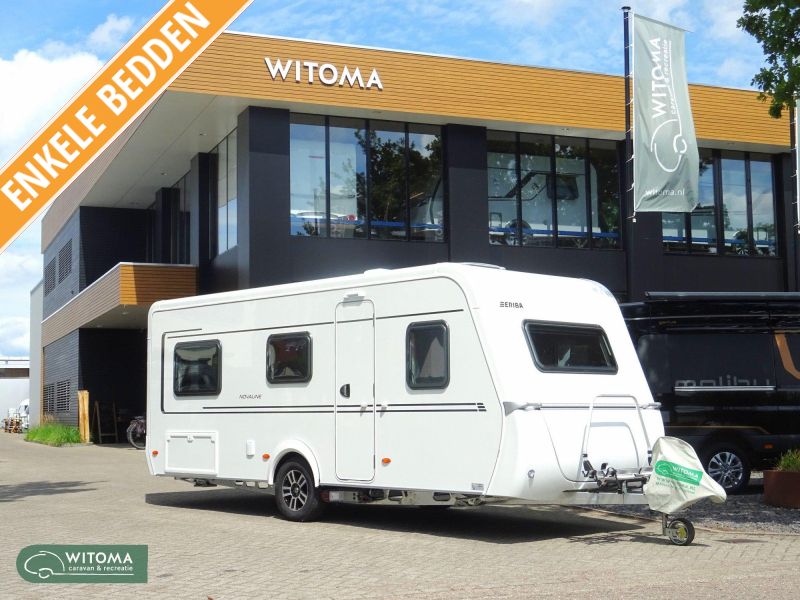 Eriba Novaline 495 Op show  hoofdfoto: 1