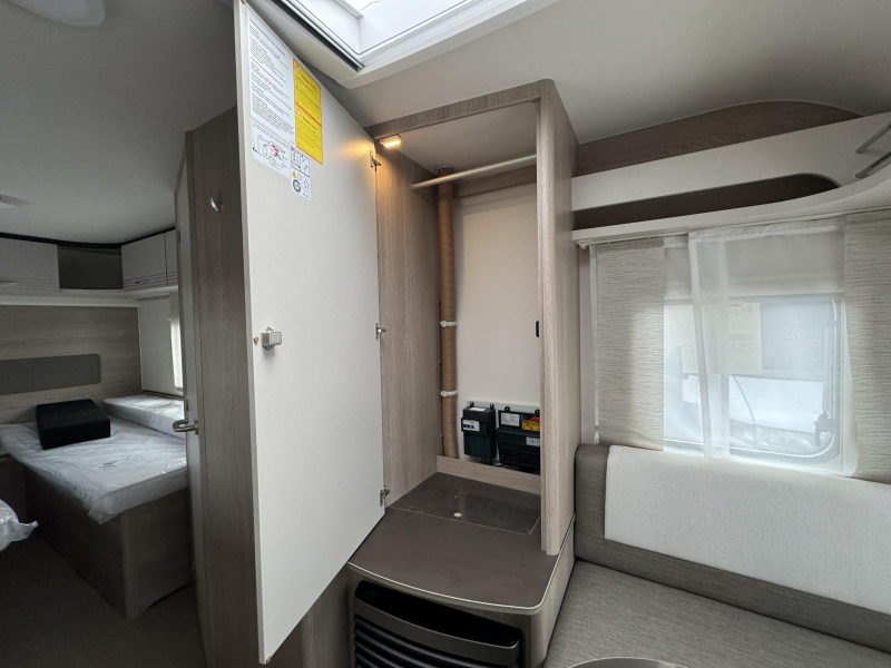 Bürstner Premio Life 480 TL  foto: 11