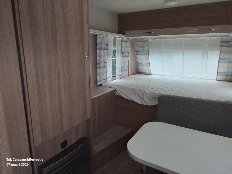 Dethleffs C'Joy 420 QSH Compleet met dwars bed  foto: 7