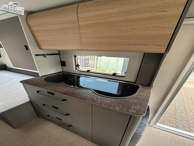 Bürstner B66 490 TL ENKELE BEDDEN - 1.700 KG 
