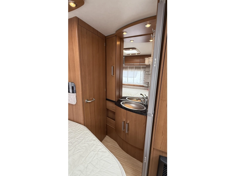 LMC Musica 470 D frans bed rondzit toilet  foto: 11