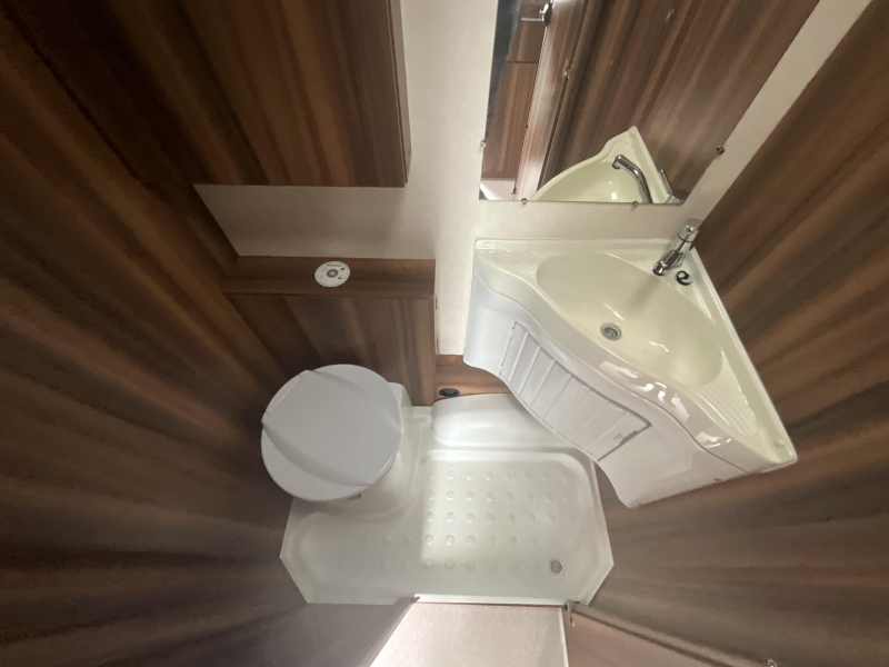 Weinsberg CaraOne 400 LK STAPELBED-VOORTENT  foto: 9