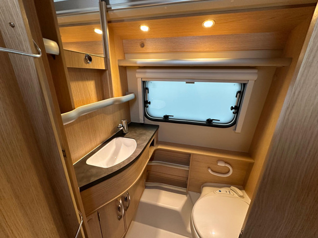 Eriba Touring Triton 430 60 Years Edition foto: 18