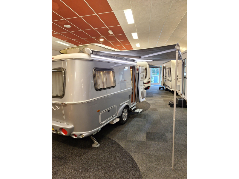 Eriba Touring 410 GT Lengte slaper zitje mover 