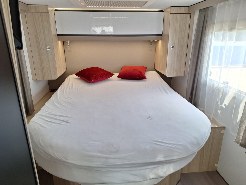 Adria Compact Supreme SC QUEENSBED+LEVELSYSTEEM  foto: 8