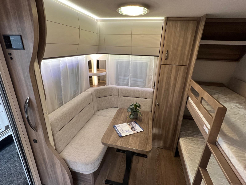 Hobby Excellent Edition 650 KMFE 2X Auto.mover, Airco, TV  foto: 12