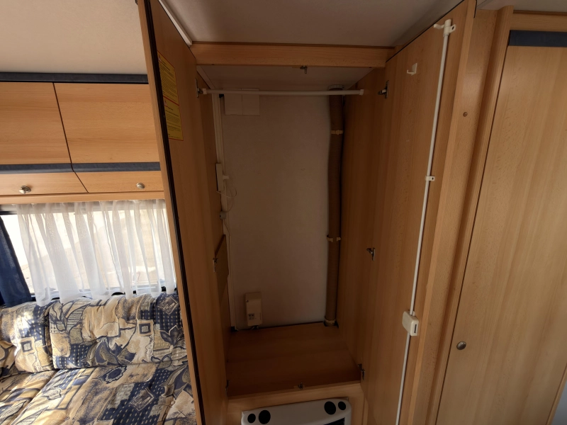 Eifelland Sunshine 460 Voortent+reservewiel  foto: 9