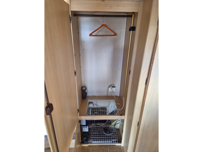 LMC Luxus 490 P Voortent - Klap bovenbed  foto: 16