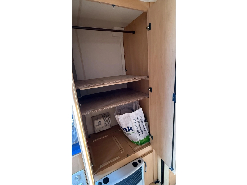 Hobby De Luxe 540 UK kinderkamer rondzit  foto: 7