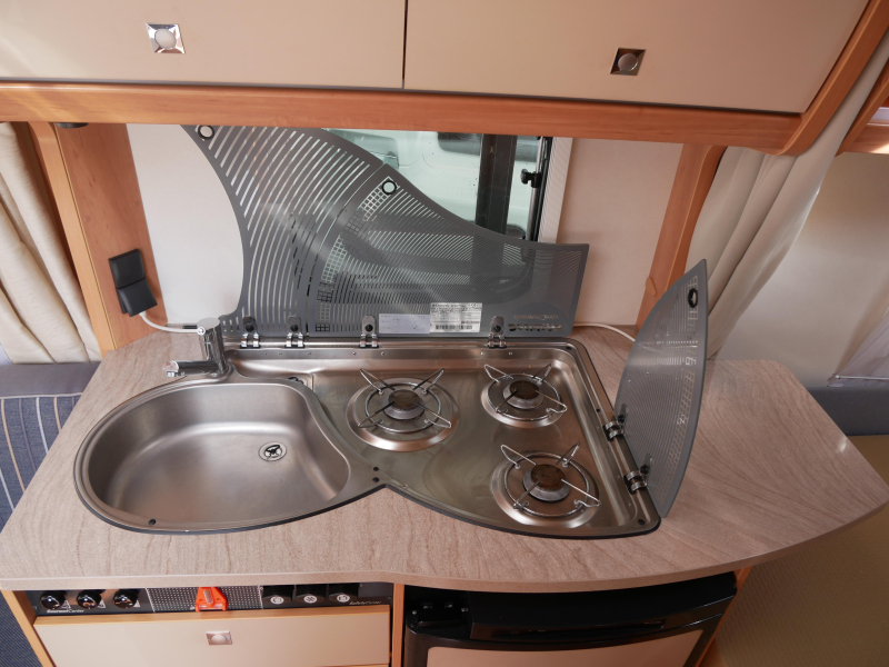 Dethleffs Camper 450 FL Mover, luifel, fietsrek  foto: 8