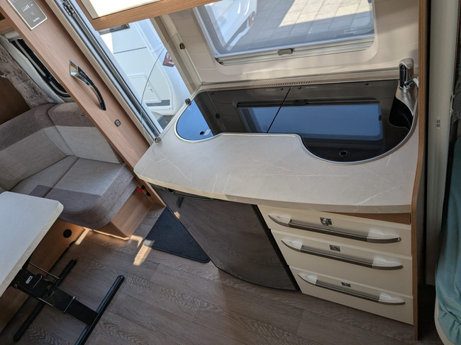Hobby De Luxe 460 LU foto: 10