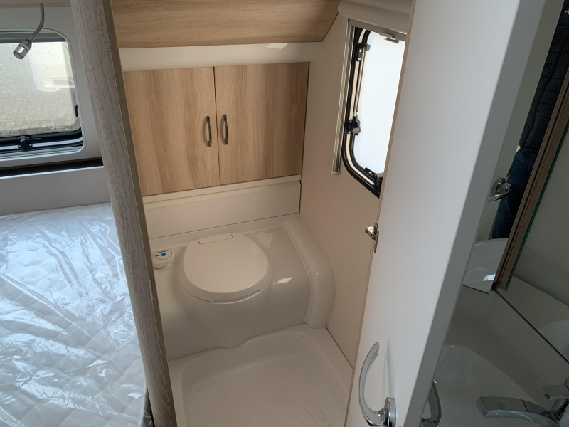 Hobby De Luxe 400 SFE Model 2026 