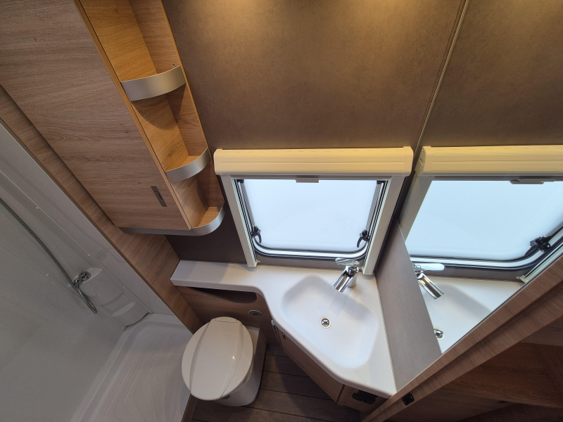 Knaus Sudwind Black Selection 580 UF ALDE verwarming  foto: 10