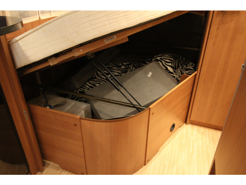 LMC Musica 470 D Mover Voortent Fietsenrek  foto: 16
