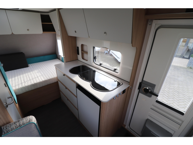 Dethleffs Aero 410 QS Dwarsbed / mover / luifel  foto: 9
