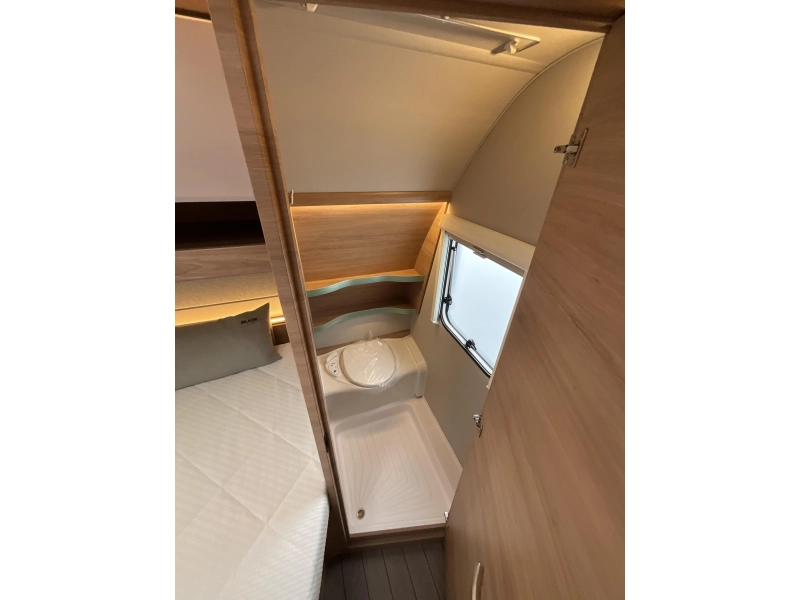 Knaus Sudwind Black Selection 540 FDK STAPELBED-6 PERSOONS  foto: 7