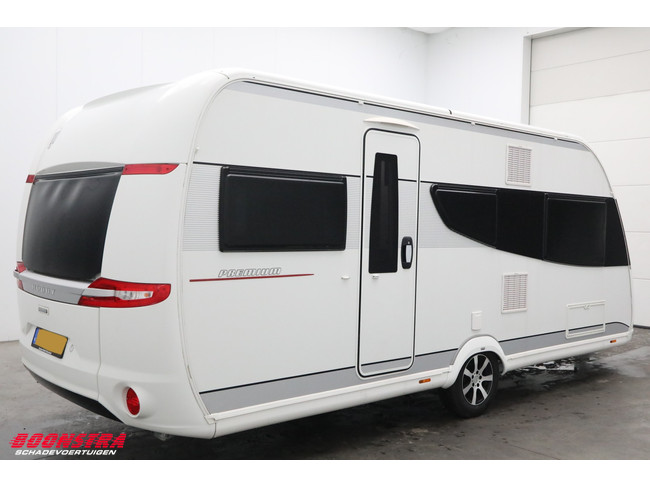 Hobby 495 UL Premium Middenkeuken Rondzit LMV foto: 2