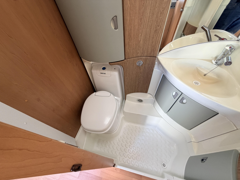 Knaus Sudwind Premium Line 500 EU Enk. bedden Mover Cas lui  foto: 10