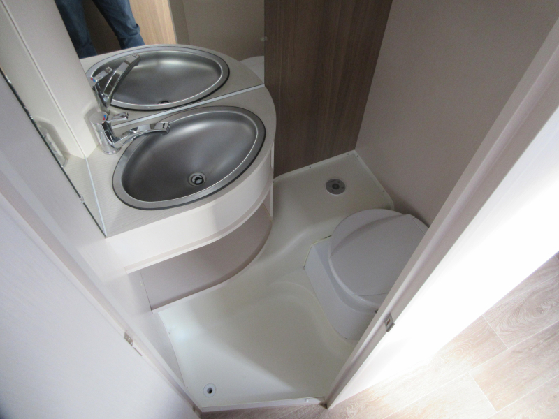 Dethleffs C'Joy 460 LE LICHTGEWICHT/ MET MOVER  foto: 12