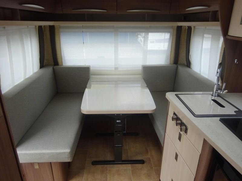 Bürstner Averso 460 TS  foto: 12