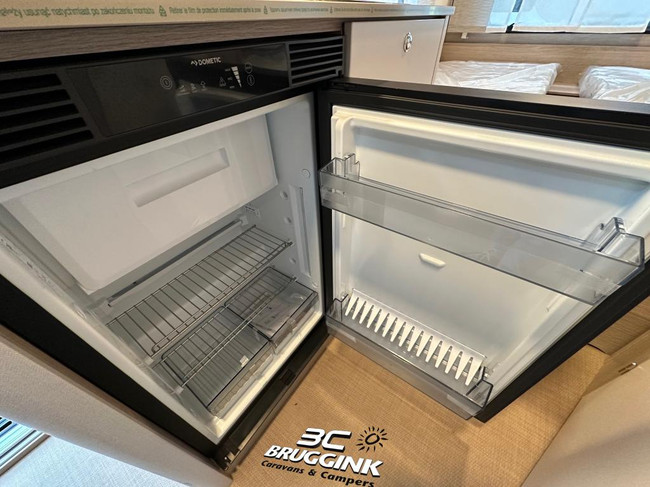 Bürstner Premio Life Active 480 TL Enkel Bed  ATC foto: 10