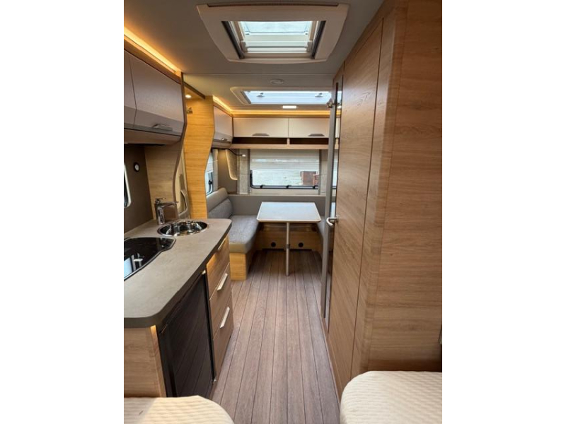 Knaus Sudwind 60 Years 460 EU Incl. Mover en Luifel  foto: 20