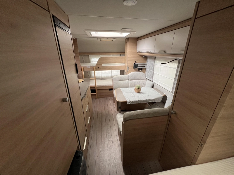 Knaus Sudwind 60 Years 550 FSK Mover, Nieuwe voortent  foto: 14
