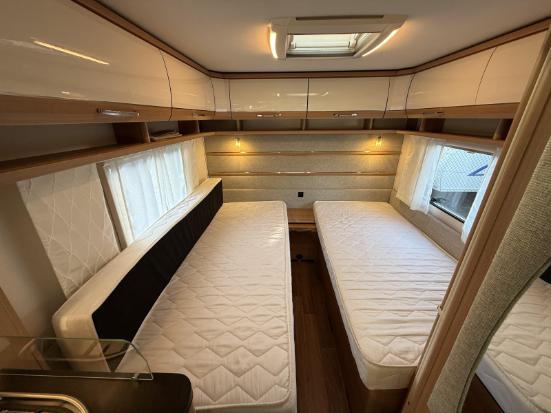 LMC Musica 490 E 2 BEDDEN RONDZITMOVER TOP  foto: 20