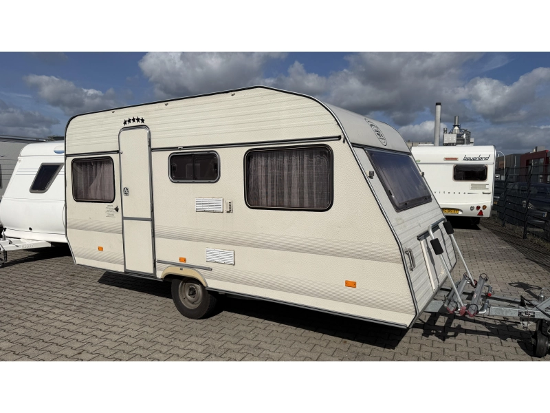 Home-Car Confort 42 2x zitgroep toiletruimte  foto: 0
