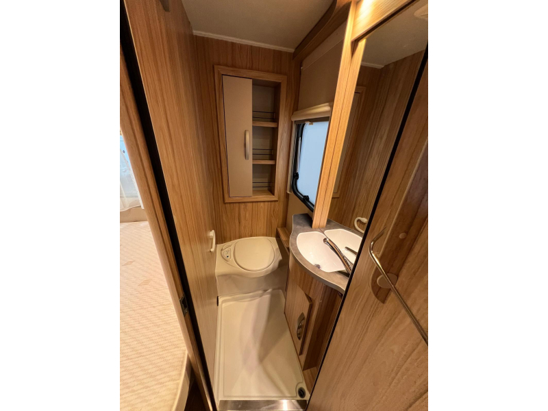 Eriba Nova Light Delight 465 mover, isabella, tent  foto: 12