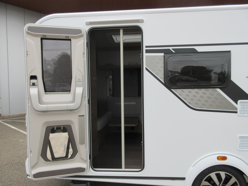 Knaus Sudwind Black Selection 420 QD COMPACT EN GROTE KEUKEN !  foto: 18