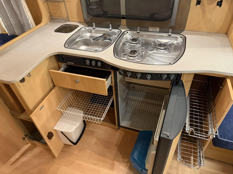 Dethleffs Camper 510 DB FRANSBED RONDZIT LUIFEL  foto: 10