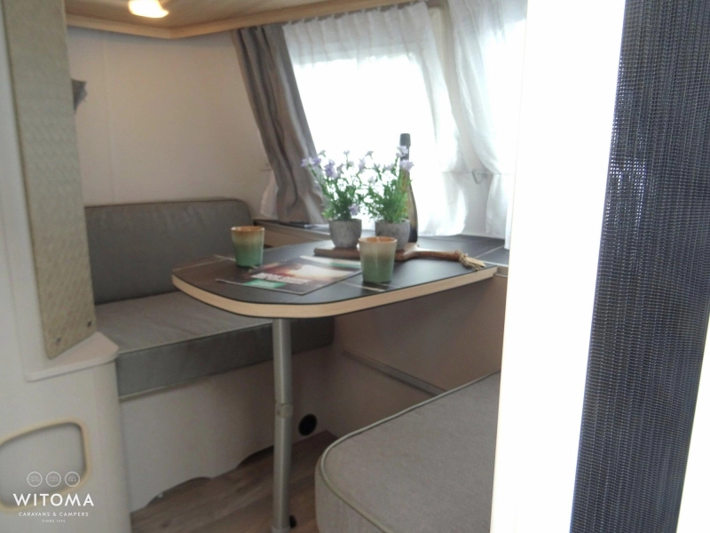 Eriba Touring 542 € 3.150,- voordeel  foto: 5