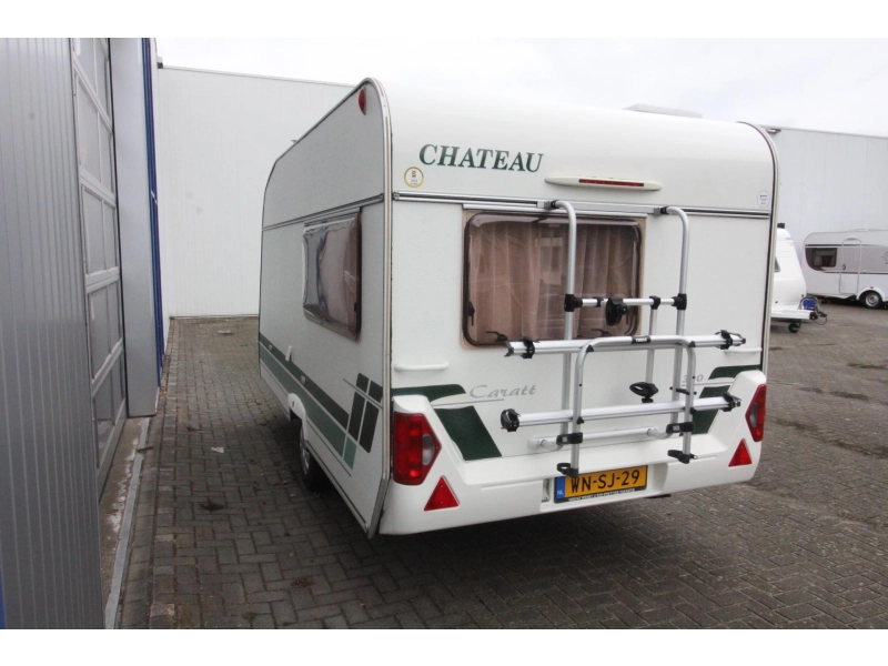 Chateau Caratt 390 TZF Voortent, Fietsenrek V+A 