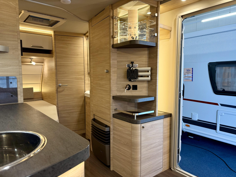 Knaus Sudwind 60 Years 500 FU Mover, Luifel, Fietsenrek  foto: 19