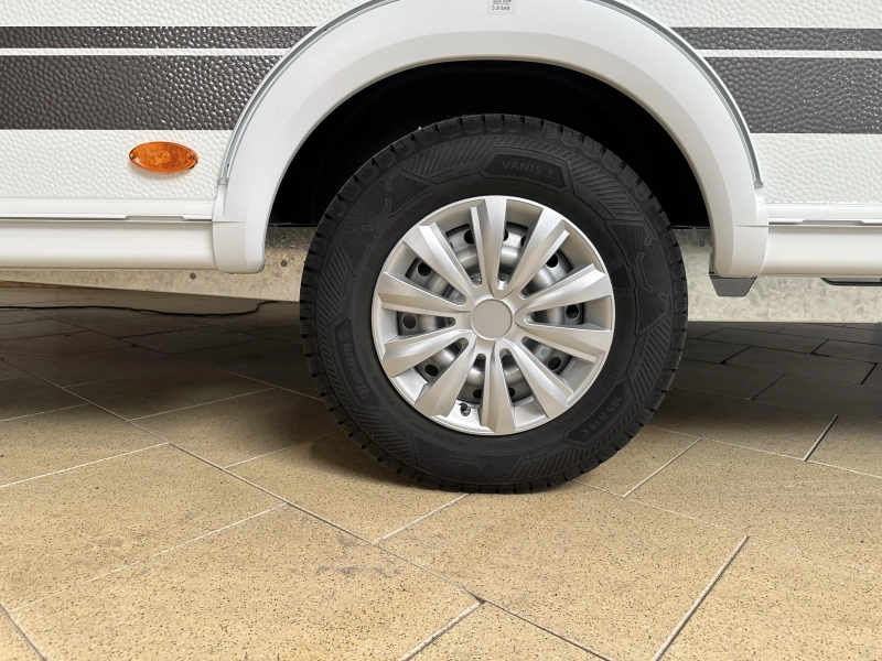 Dethleffs C'Joy 460 LE voortent | ex-verhuur  foto: 7