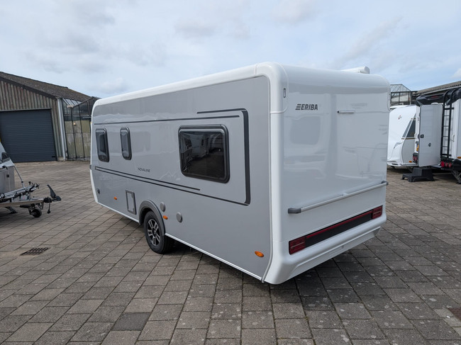 Eriba NovaLine 442 foto: 4