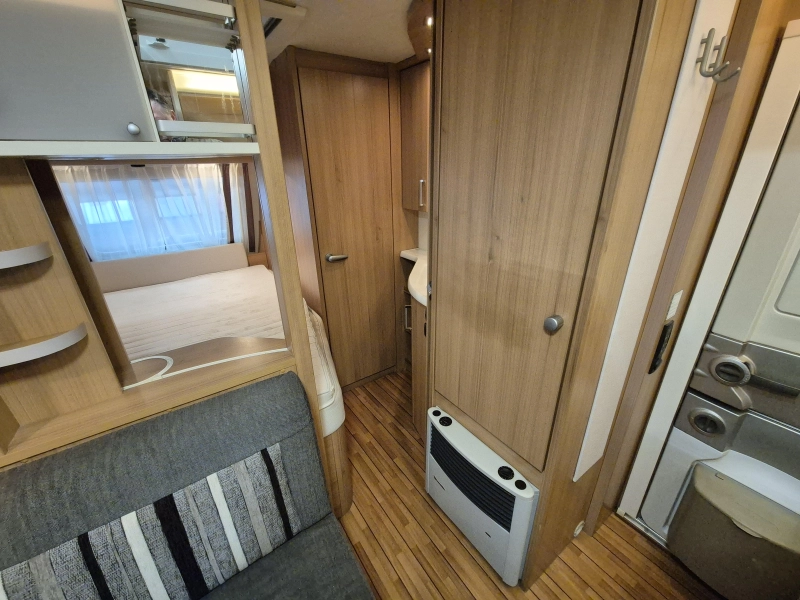 Knaus Sudwind 400 FD Meeneemprijs  foto: 21