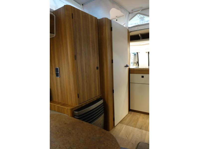 Eriba Touring 320 nieuw, € 3.000,- korting  foto: 10