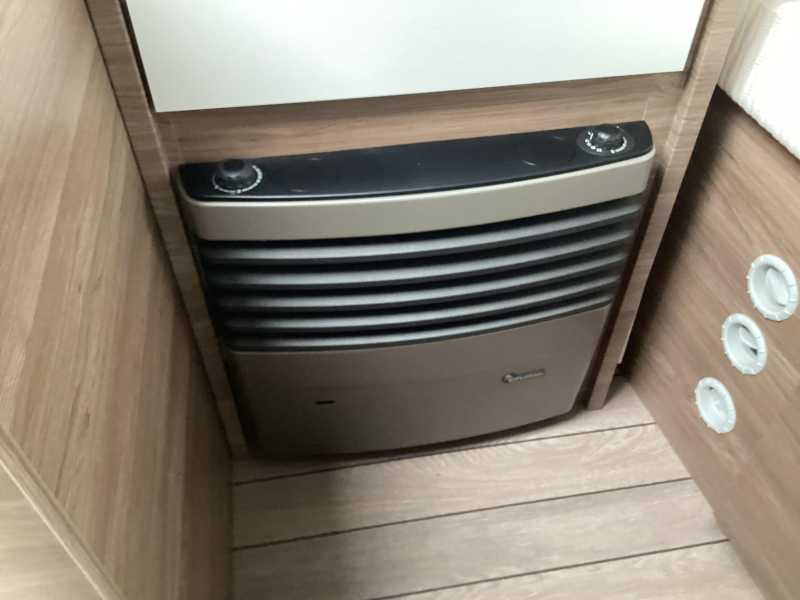 Knaus Sport Silver Selection 400 QD mover,airco,luifel  foto: 12