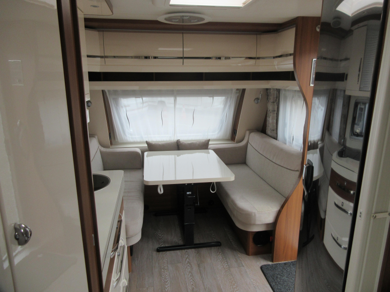 Hobby Excellent 495 WFB MET MOVER EN VASTE LUIFEL  foto: 3