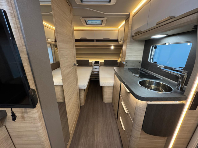 Knaus Südwind 460 EU foto: 23