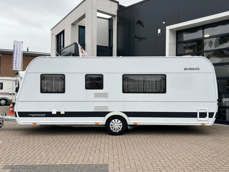 Dethleffs Nomad 520 RET Lengtebedden,Mover, Airco  foto: 6