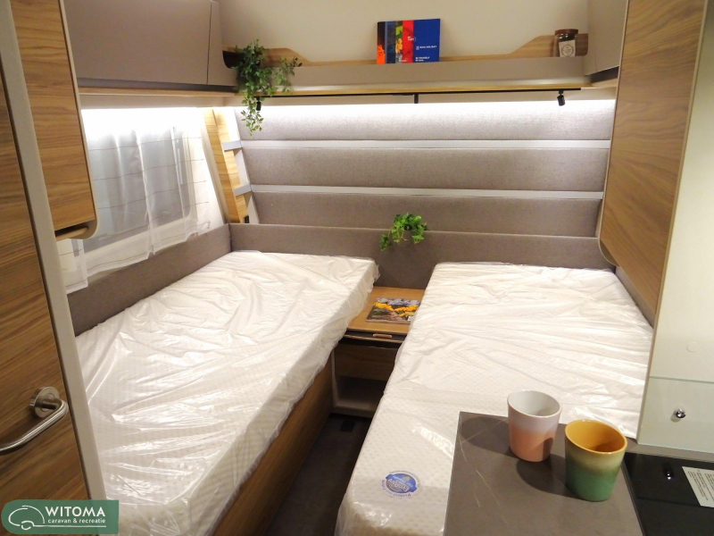 Dethleffs Nomad 460 EL € 8.304,- voordeel !  foto: 8